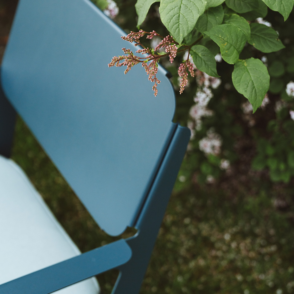 Bended Lounger