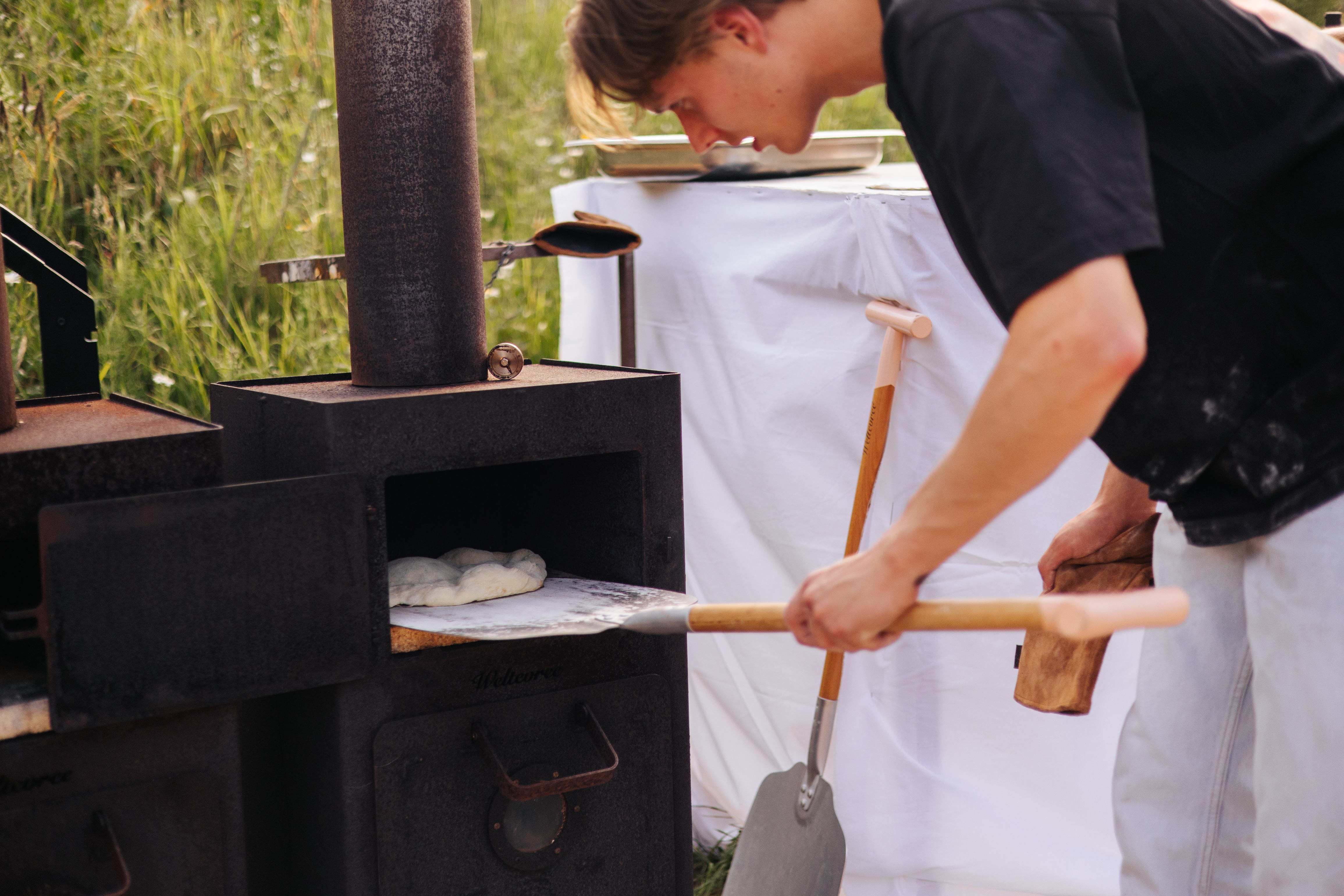 Buiten koken in het vroege voorjaar: De dynamiek van de Outdooroven