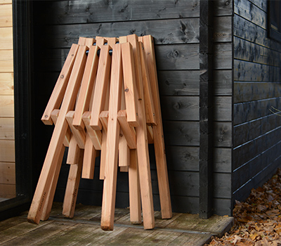Weltevree-opgevouwen-fieldchairs-huis
