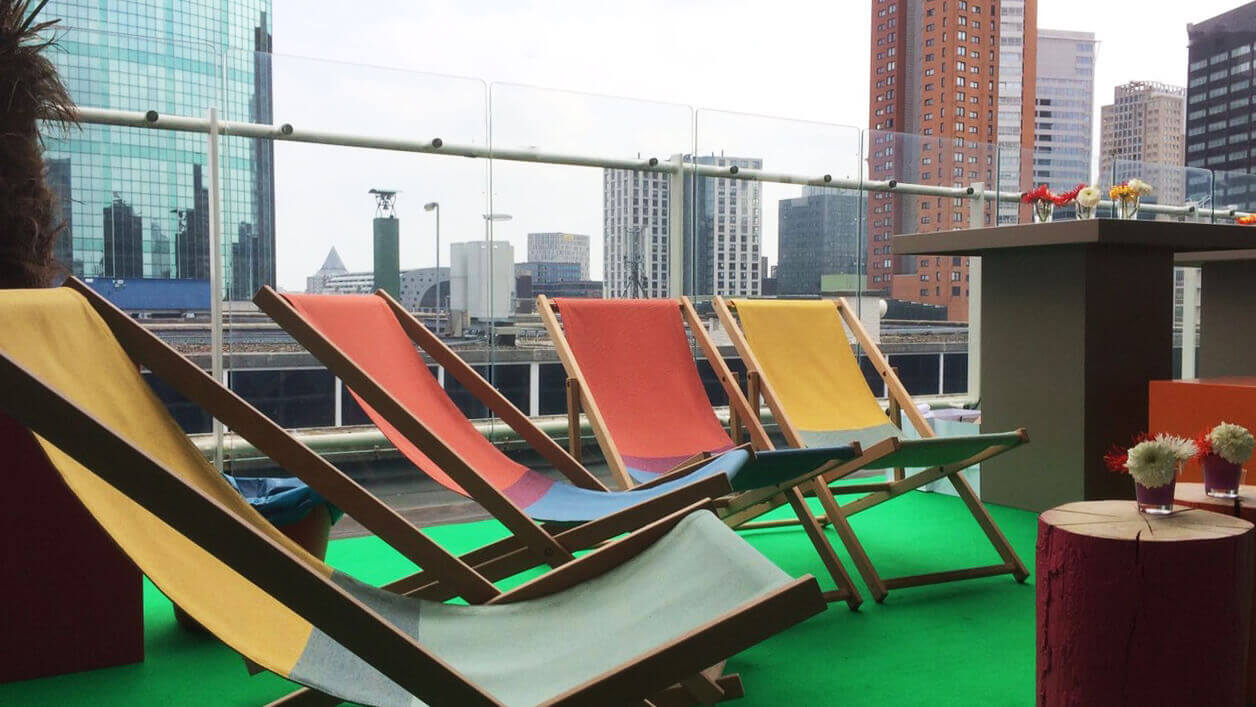 Weltevree-rooftop-bijenkorf-beach-rockers